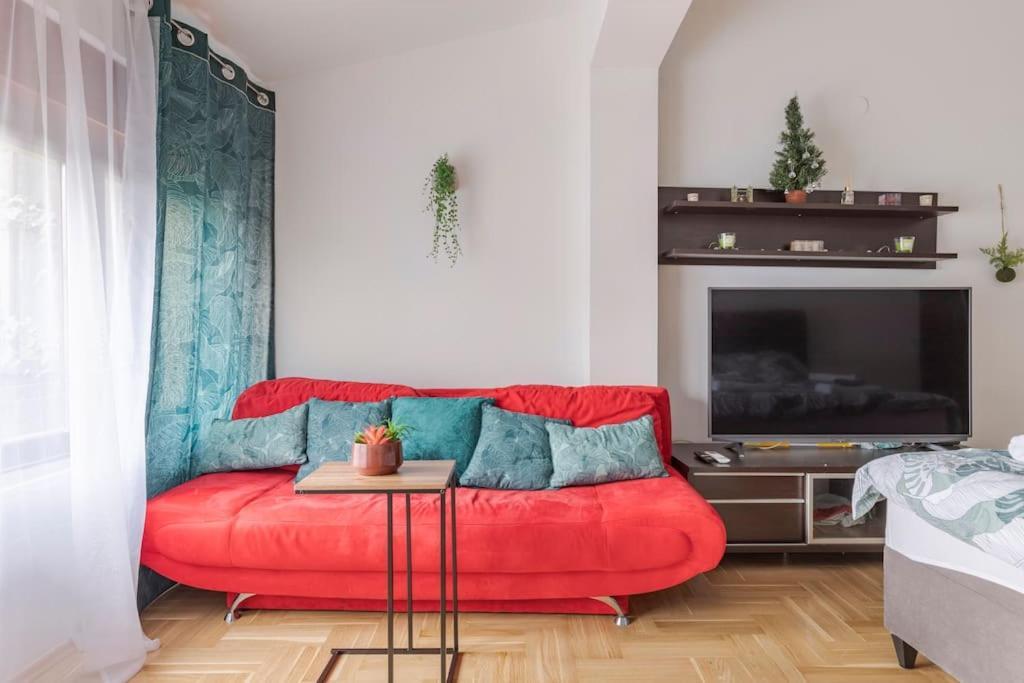 Warm House Full Of Green Ambient,Joy And Comfort زغرب المظهر الخارجي الصورة